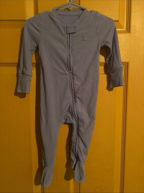 3-6 MONTHS BABY GIRL GAP PURPLE FOOTIE ONESIE ONE-PIECE ZIPPER RIBBED PURPLE